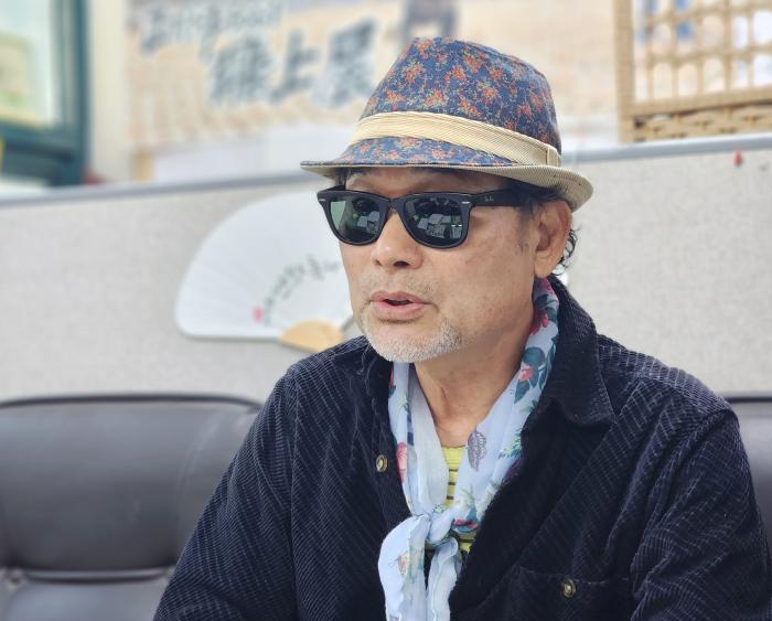 가수 임헌석, 노래 한 자락에 웃음꽃이 피다 기사 이미지