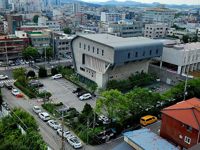 한국농어촌공사 파주지사 부설주차장 개방으로 주차난 완화 기사 이미지