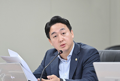 파주시의회 손성익 의원, ‘파주시 점자문화 진흥 조례안’ 발의 기사 이미지