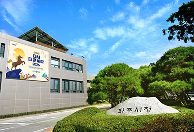 전통시장 활성화 위해 주변 도로 한시적 주차 허용 기사 이미지