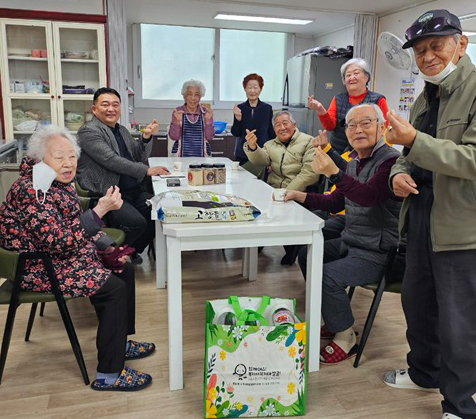 운정1동, 설 명절 앞두고 경로당 순회 방문 기사 이미지
