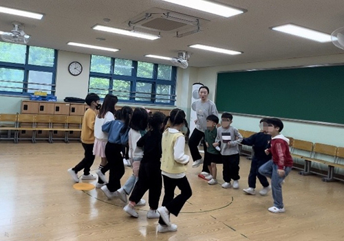 한가람초에서 아동 비만 예방 ‘건강한 돌봄놀이터’ 운영 기사 이미지