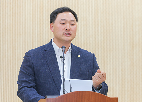고준호 도의원 “충성 경쟁에 스타벅스 연계 어르신 일자리 희생… 복지부는 즉각 철회하라” 기사 이미지