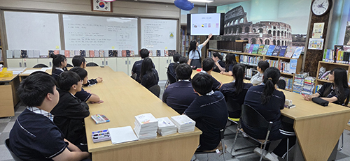 파주교육지원청, 신미나 작가와의 만남으로 RAS 기반 학생 독서 경험을 넓히다 기사 이미지
