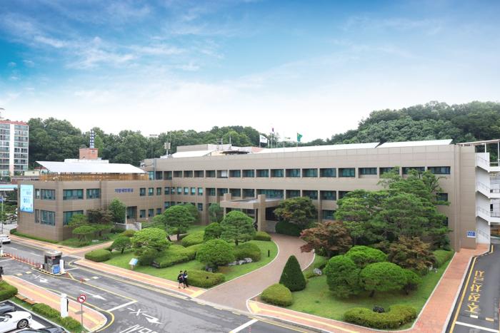 첫 주민등록증 받는 청년, 마음은 괜찮을까…파주가 먼저 살핀다 기사 이미지