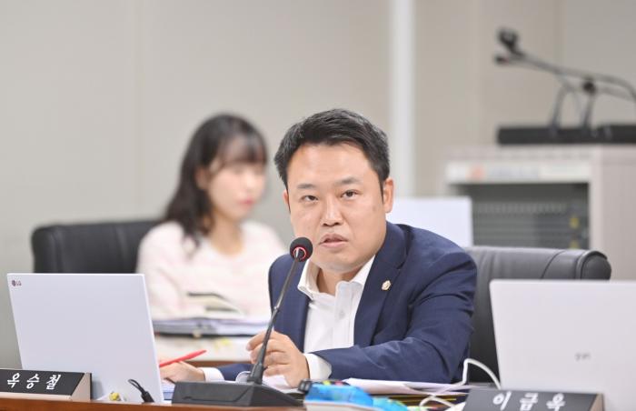 파주시의회 옥승철 의원, 전국 최초 ‘민간 가족배려주차장 설치비 지원’ 조례화 기사 이미지