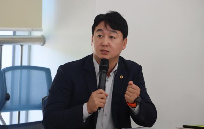 손성익 의원, 율곡연수원 AI 교육에 쓴소리… “800명은 결과 아닌 출발점” 기사 이미지